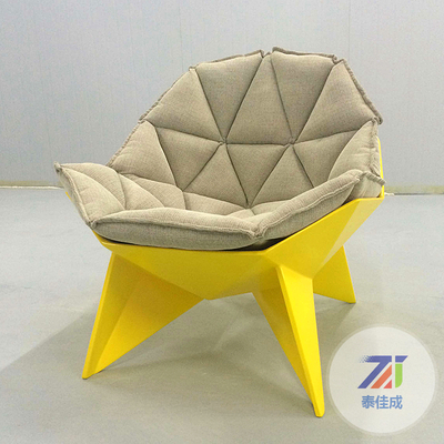 北欧软包菱形沙发椅