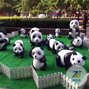 小熊猫雕塑